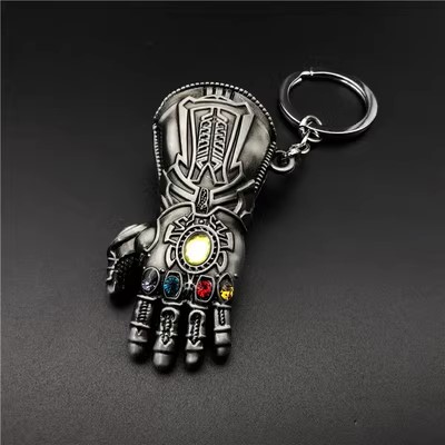 011064 Marvel - Steel Coloured Infinity Gauntlet Keychain (37 Points)