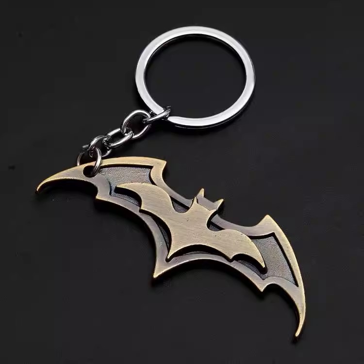 011052 DC - Copper Batman Keychain (37 Points)