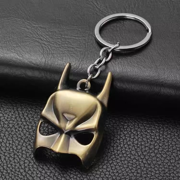 011054 DC - Copper Batman Mask Keychain (37 Points)