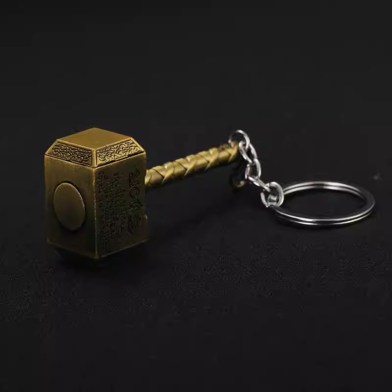 011033 Marvel - Sliver Thor Hammer Keychain (37 Points)