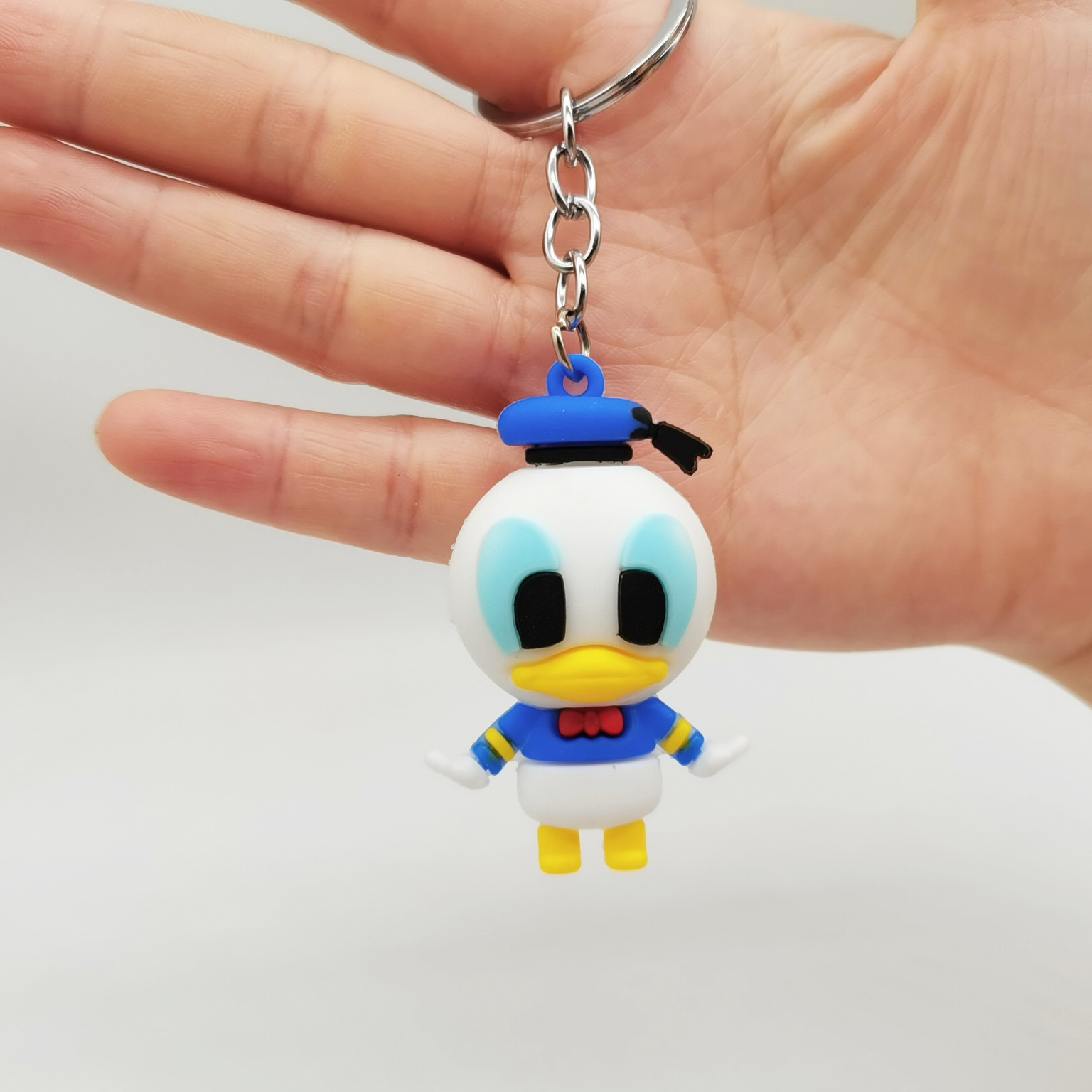 011090 Mickey Mouse - Donald Duck Keychain (37 Points)